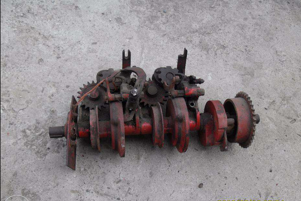 Aparat de legat presa de balotat massey ferguson 15-8